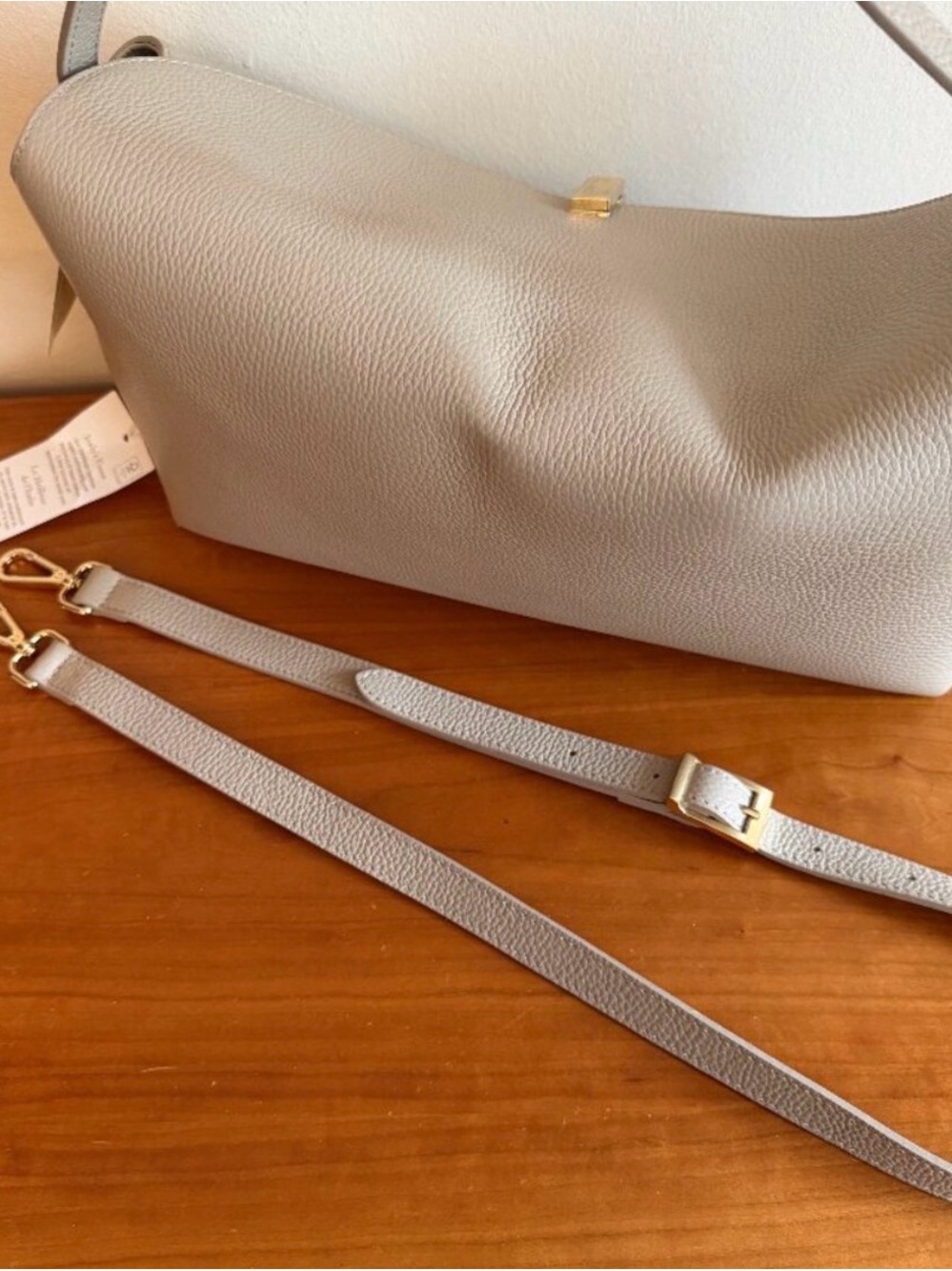 Minimalist Women's Genuine Leather Shoulder Bag in Tan with Gold Clasp - Picture 2 of 7